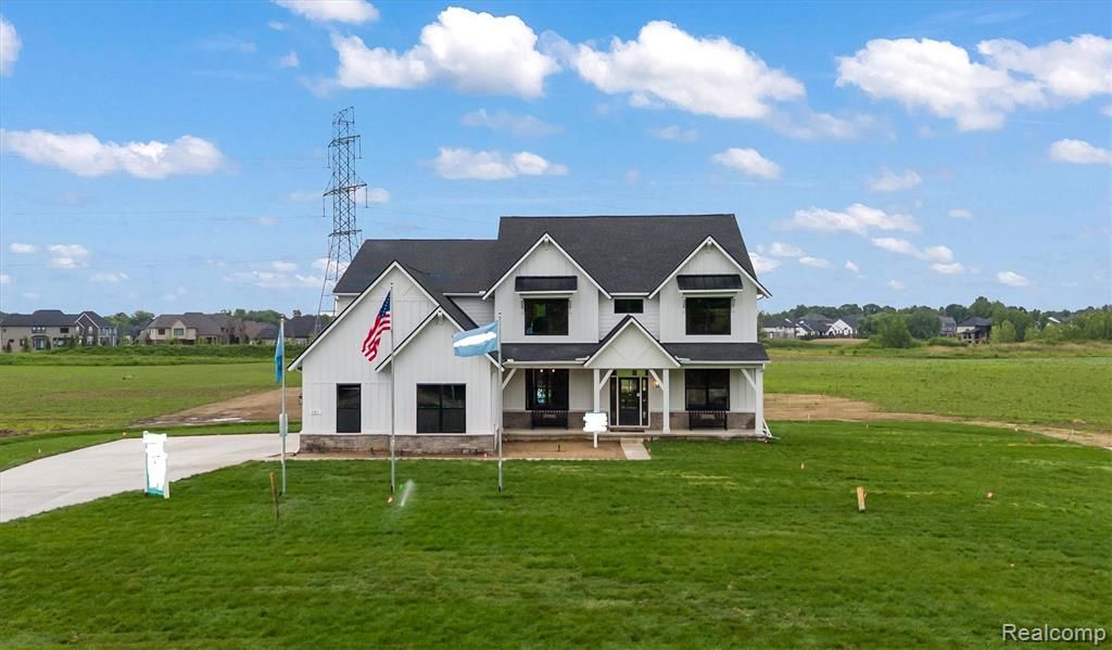 987 Buell Road, Rochester, MI 48363