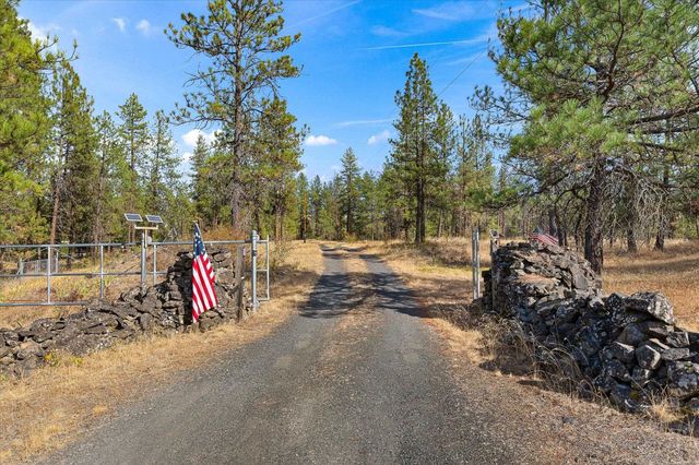 12717 S Spotted Rd, Cheney, WA 99004