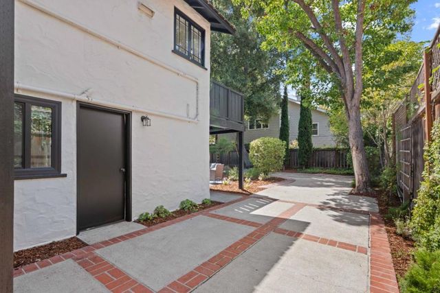 1321 Hopkins Avenue, Palo Alto, CA 94301