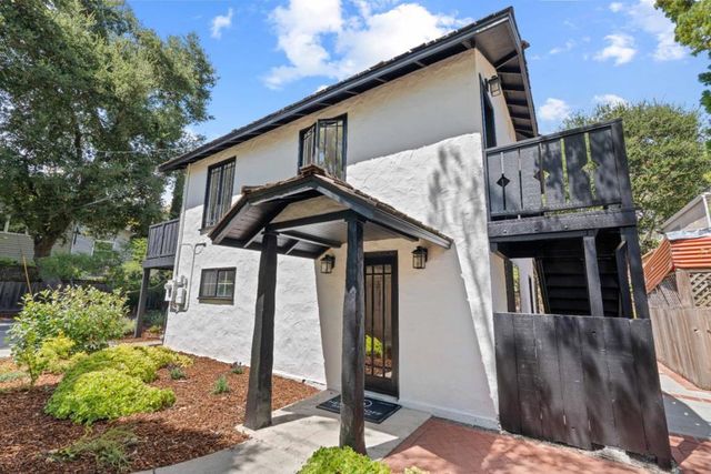 1321 Hopkins Avenue, Palo Alto, CA 94301