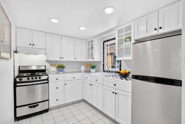 1321 Hopkins Avenue, Palo Alto, CA 94301