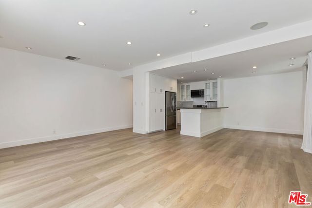 1100 Alta Loma, West Hollywood, CA 90069