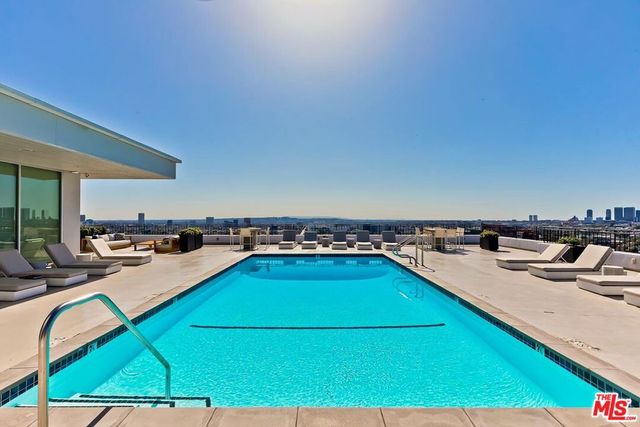 1100 Alta Loma, West Hollywood, CA 90069