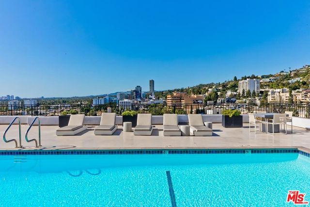 1100 Alta Loma, West Hollywood, CA 90069