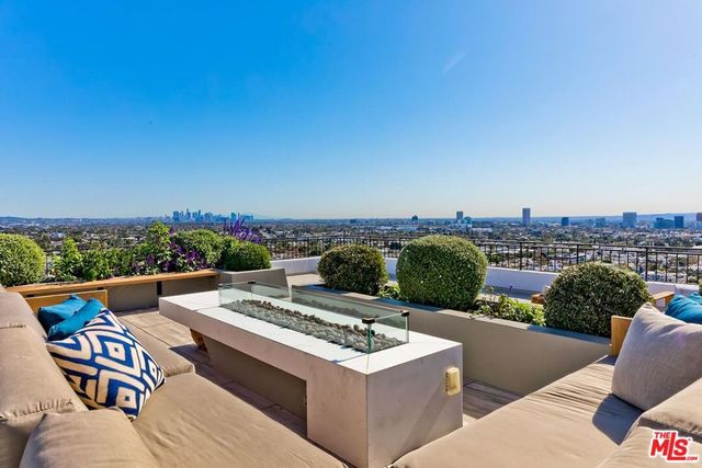 1100 Alta Loma, West Hollywood, CA 90069