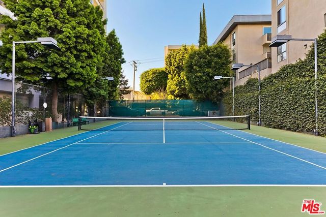 1100 Alta Loma, West Hollywood, CA 90069