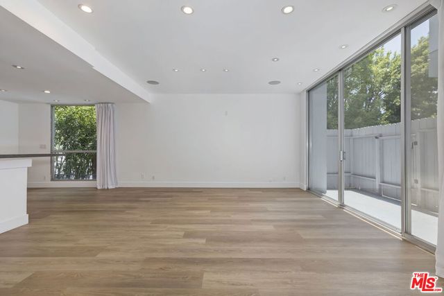 1100 Alta Loma, West Hollywood, CA 90069