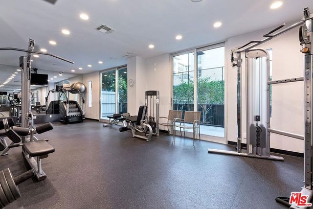 1100 Alta Loma, West Hollywood, CA 90069