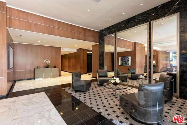 1100 Alta Loma, West Hollywood, CA 90069