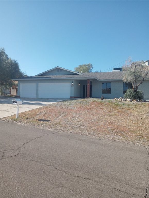 1811 Escalera Circle, Bullhead City, AZ 86442