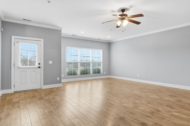 723 Black Colt Dr, Murfreesboro, TN 37130