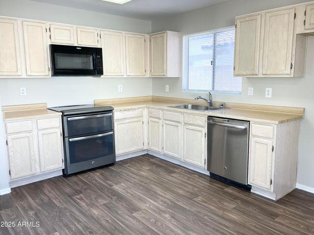 14452 S 43RD Street, Phoenix, AZ 85044