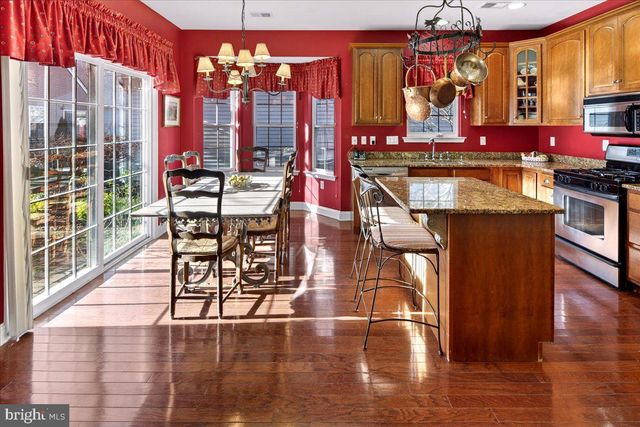 208 SUNFLOWER LN, Princeton Junction, NJ 08550