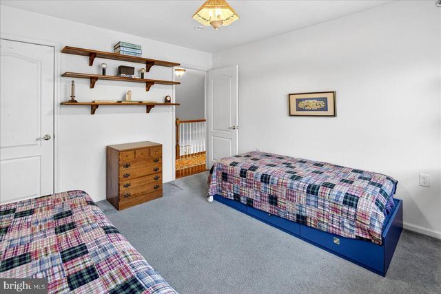 208 SUNFLOWER LN, Princeton Junction, NJ 08550