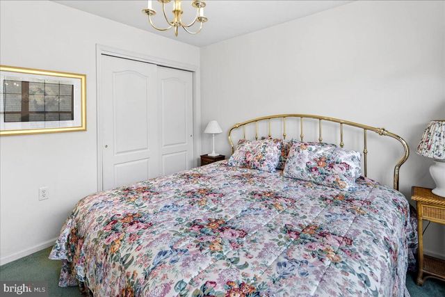 208 SUNFLOWER LN, Princeton Junction, NJ 08550