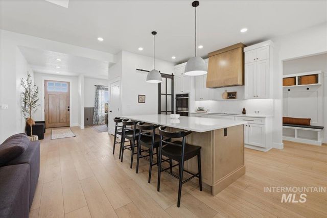 13958 Raptor Ln, Caldwell, ID 83607