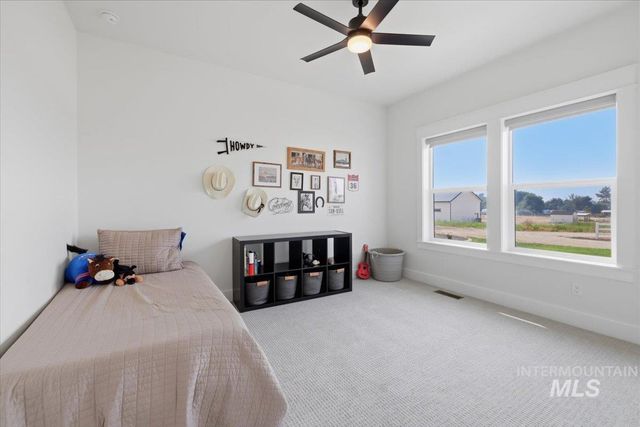 13958 Raptor Ln, Caldwell, ID 83607