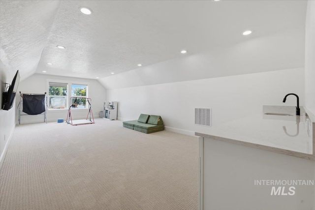 13958 Raptor Ln, Caldwell, ID 83607
