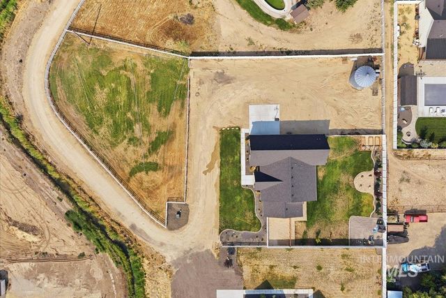 13958 Raptor Ln, Caldwell, ID 83607