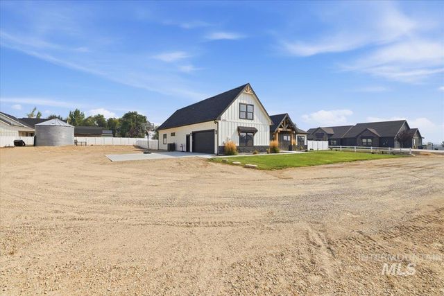 13958 Raptor Ln, Caldwell, ID 83607