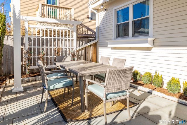 43 Woodland Street, New Haven, CT 06511