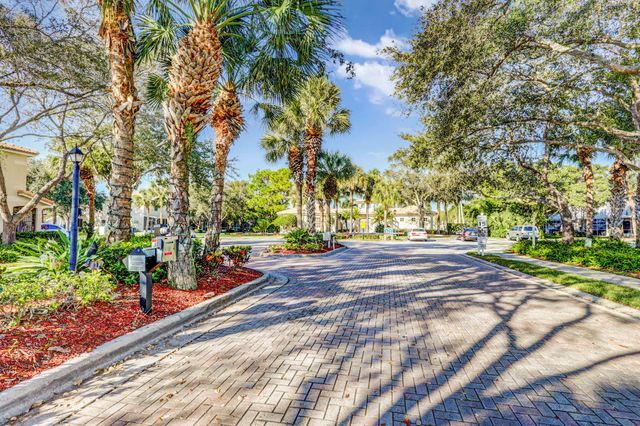 106 Wooden Mill Terrace, Jupiter, FL 33458