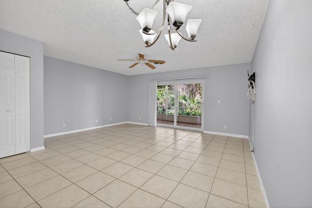 106 Wooden Mill Terrace, Jupiter, FL 33458