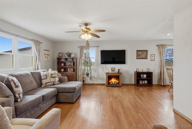 28254 S 4310, Vinita, OK 74301