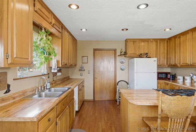 28254 S 4310, Vinita, OK 74301