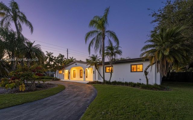 8695 SW 110th St, Miami, FL 33156