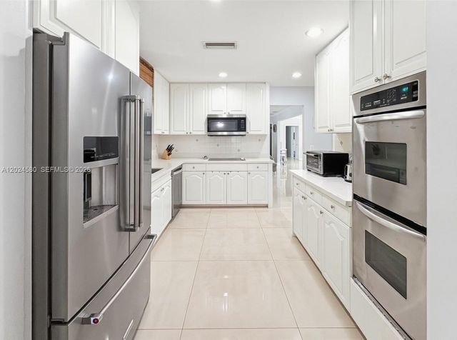 8695 SW 110th St, Miami, FL 33156