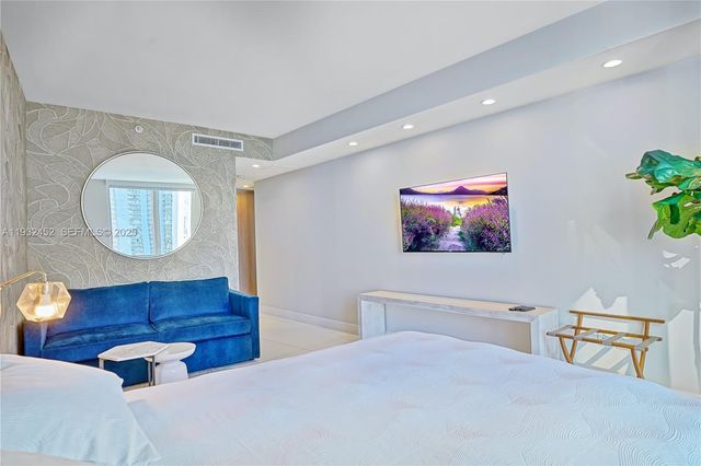 901 Brickell Key Blvd 2507, Miami, FL 33131