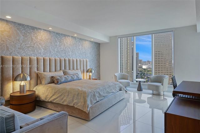 901 Brickell Key Blvd 2507, Miami, FL 33131