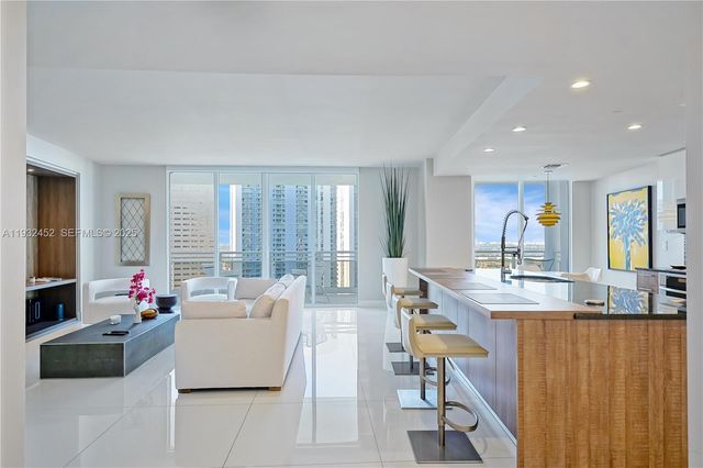 901 Brickell Key Blvd 2507, Miami, FL 33131