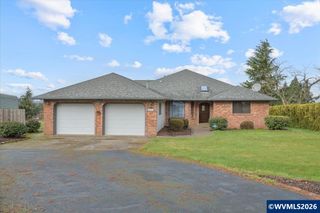 6593 Rippling Brook Dr SE, Salem, OR 97317