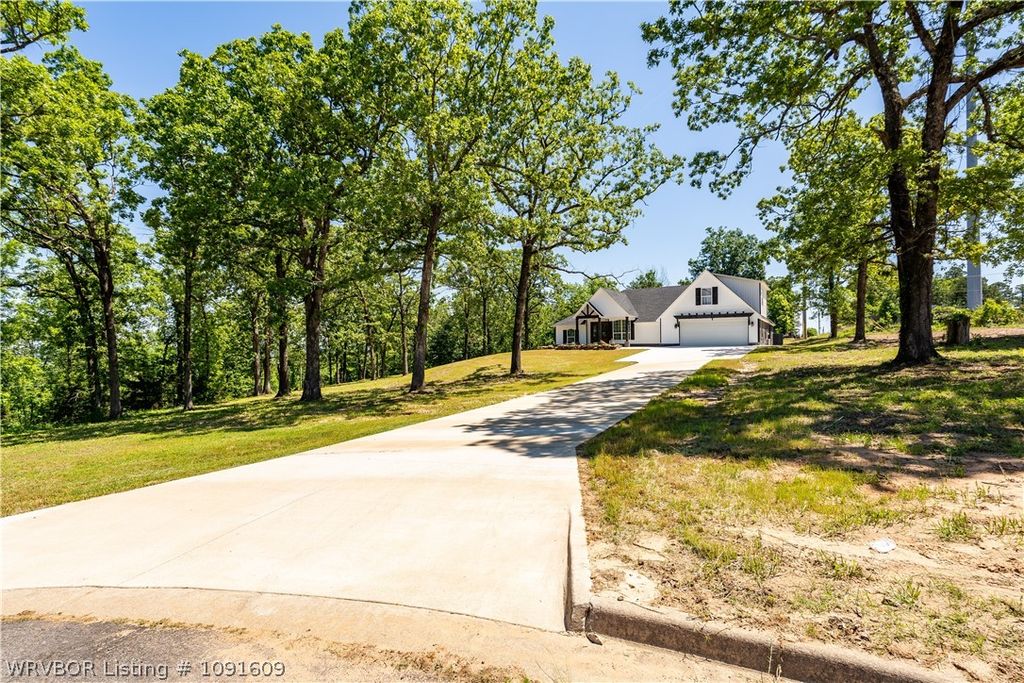 6020 Tower Circle 6020 Tower Circle