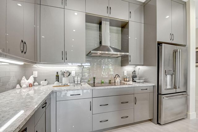 2848 Gin Berry Way, West Palm Beach, FL 33401