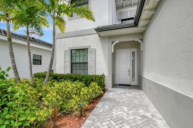 2848 Gin Berry Way, West Palm Beach, FL 33401