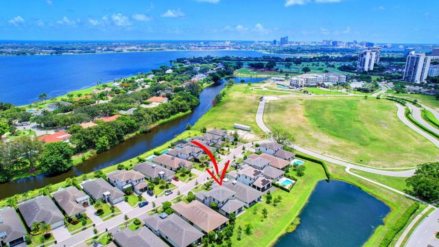 2848 Gin Berry Way, West Palm Beach, FL 33401