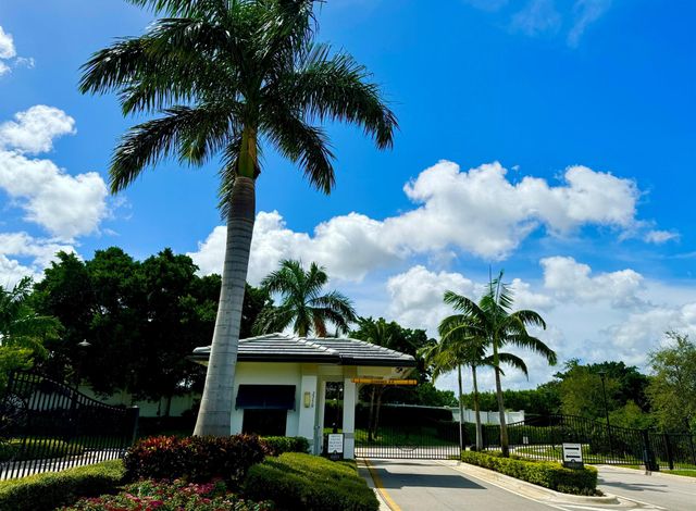 2848 Gin Berry Way, West Palm Beach, FL 33401