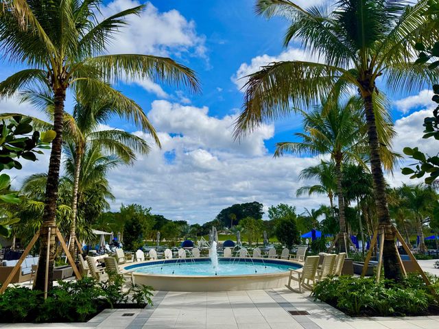 2848 Gin Berry Way, West Palm Beach, FL 33401