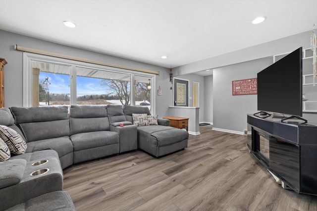 W124S8276 N Cape ROAD, Muskego, WI 53150