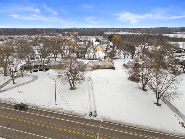 W124S8276 N Cape ROAD, Muskego, WI 53150