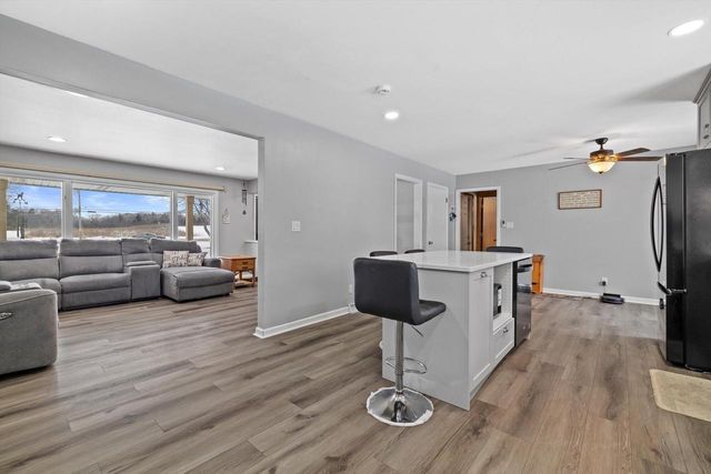 W124S8276 N Cape ROAD, Muskego, WI 53150