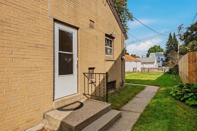 3050 N 79th STREET, Milwaukee, WI 53222
