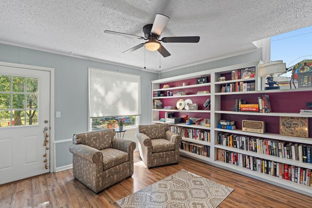101 Newport Dr, Old Hickory, TN 37138