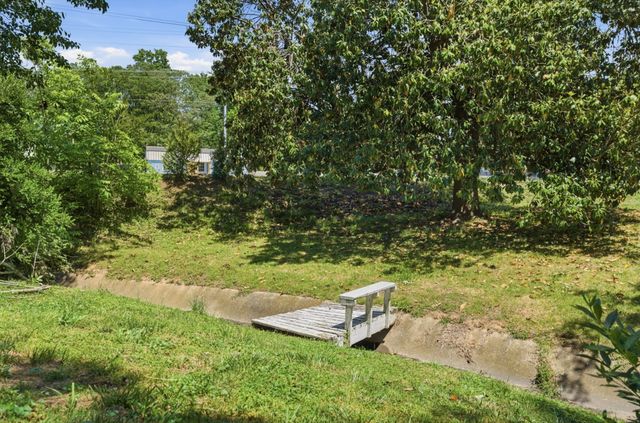 101 Newport Dr, Old Hickory, TN 37138