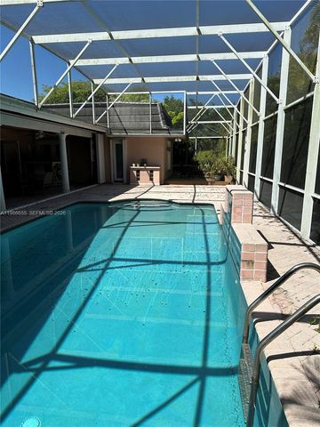 10805 SW 128th Ter, Miami, FL 33176