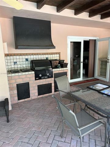 10805 SW 128th Ter, Miami, FL 33176