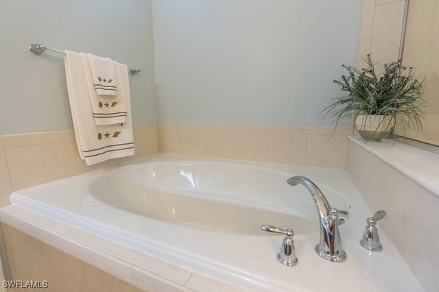 8459 Benelli CT, Naples, FL 34114